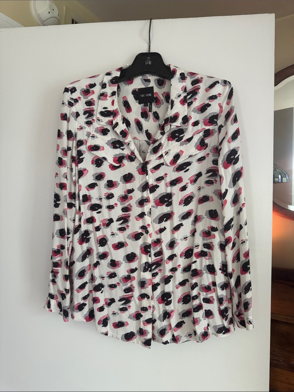 NIC+ZOE White Button-Front Shirt with Black and Pink Spot Print